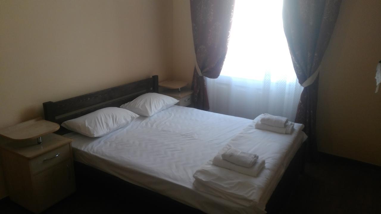 Кімнати В Центрі Ξενοδοχείο Uzhhorod Εξωτερικό φωτογραφία