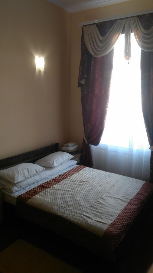 Кімнати В Центрі Ξενοδοχείο Uzhhorod Εξωτερικό φωτογραφία